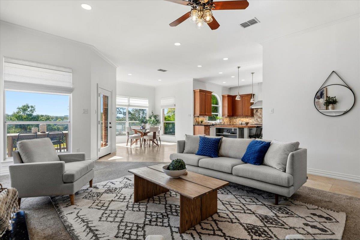 2707 Bartons Bluff LN