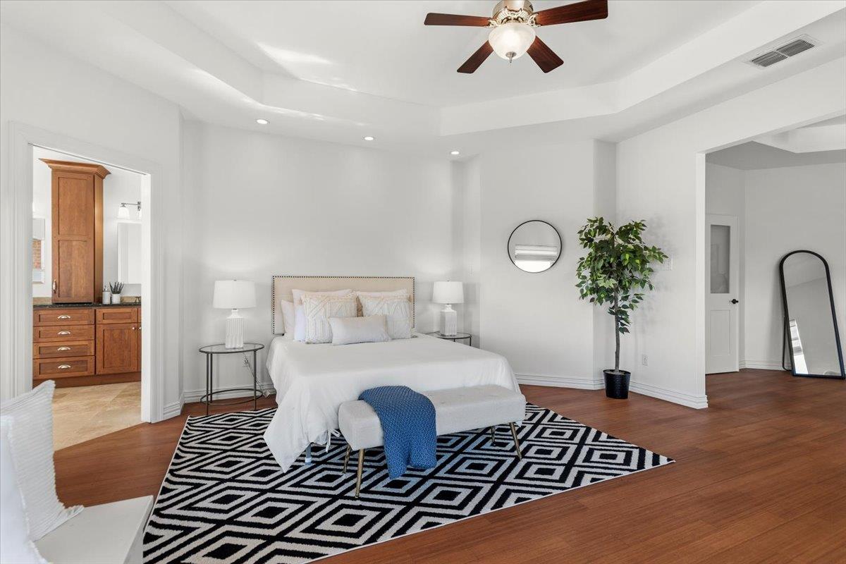 2707 Bartons Bluff LN