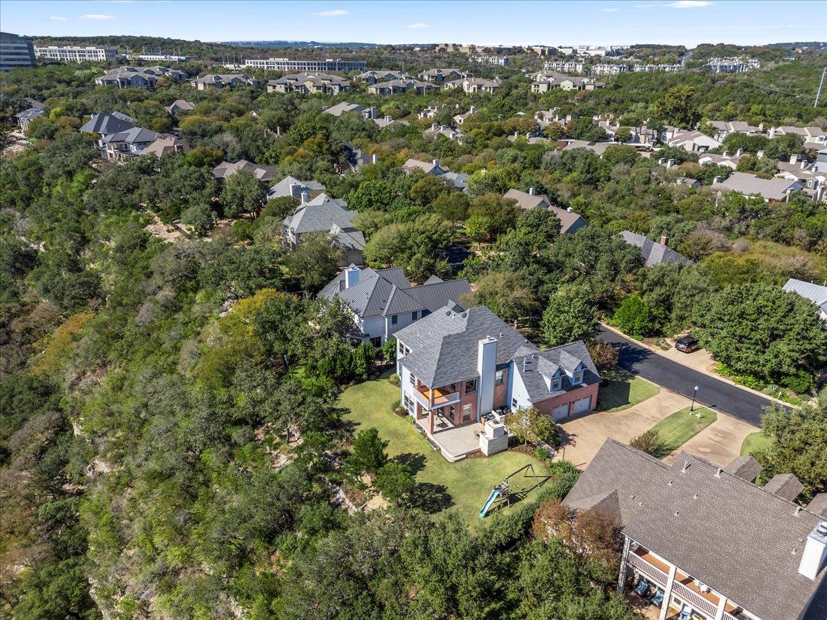 2707 Bartons Bluff LN