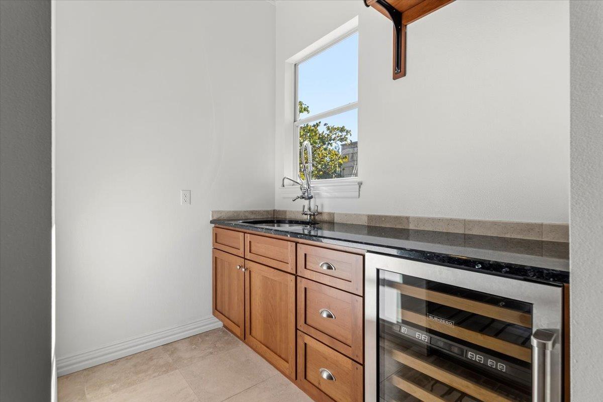 2707 Bartons Bluff LN