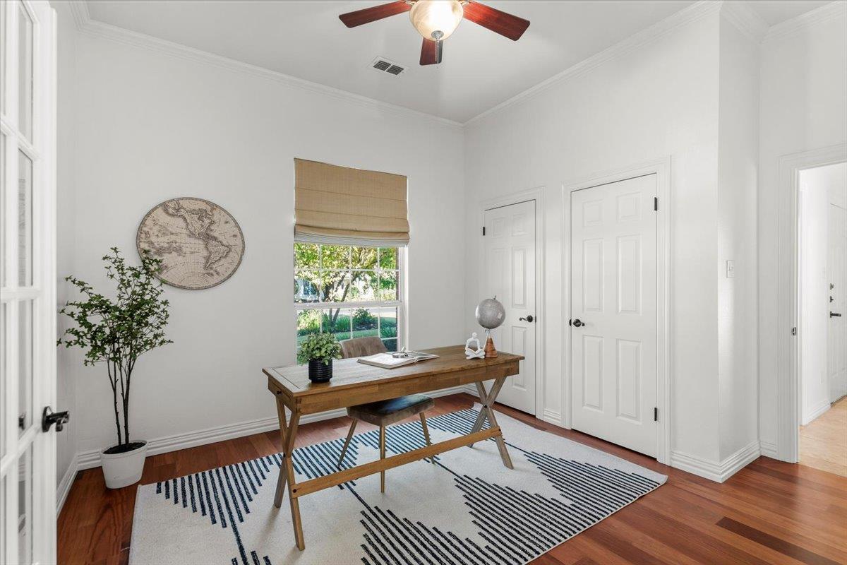 2707 Bartons Bluff LN