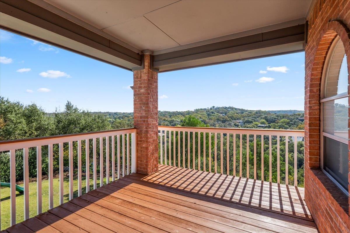 2707 Bartons Bluff LN