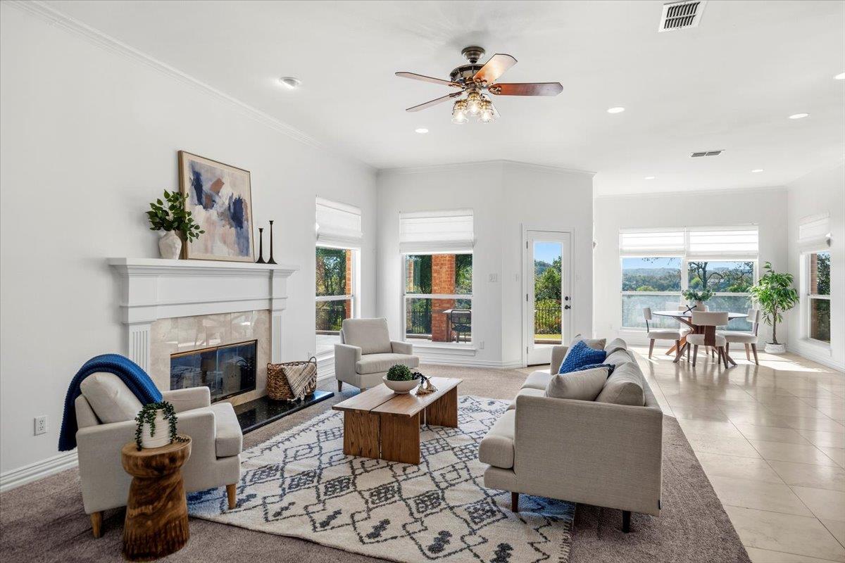 2707 Bartons Bluff LN