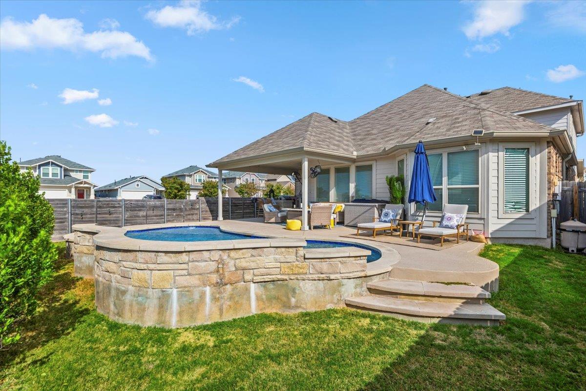 6401 Golden Bough LN, Pflugerville