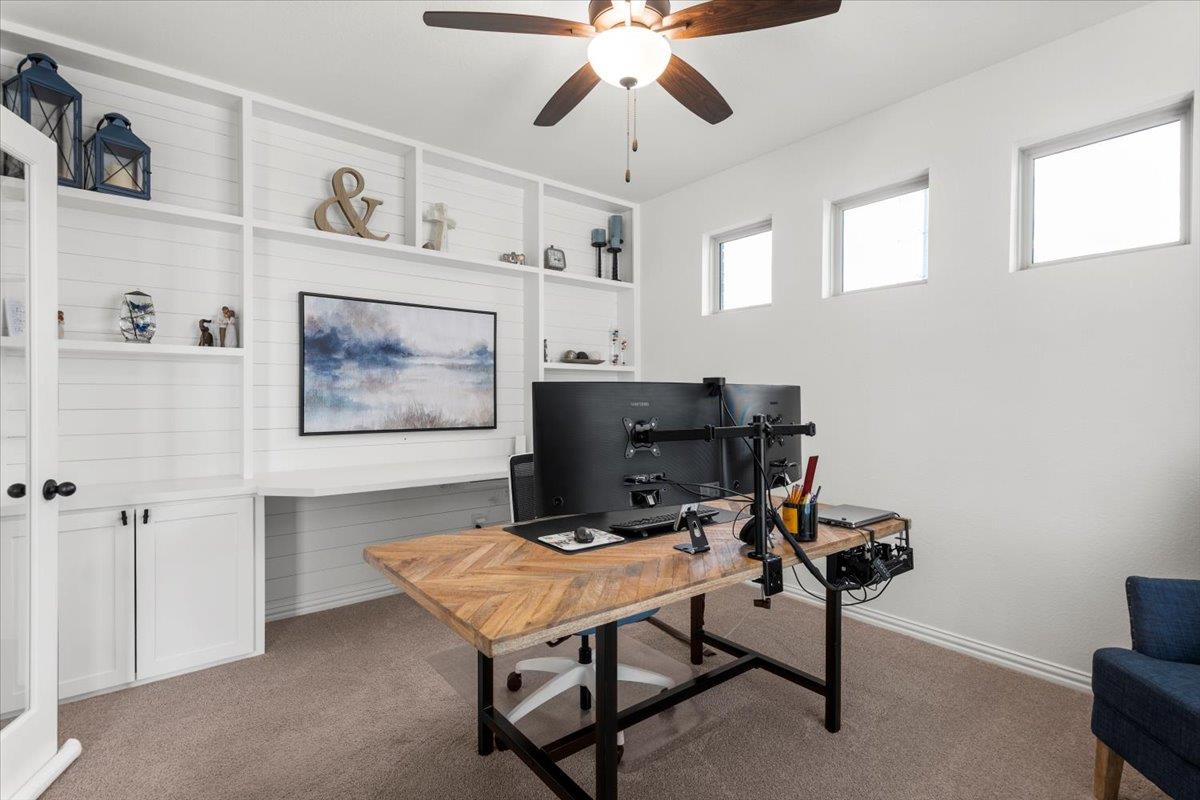 6401 Golden Bough LN, Pflugerville