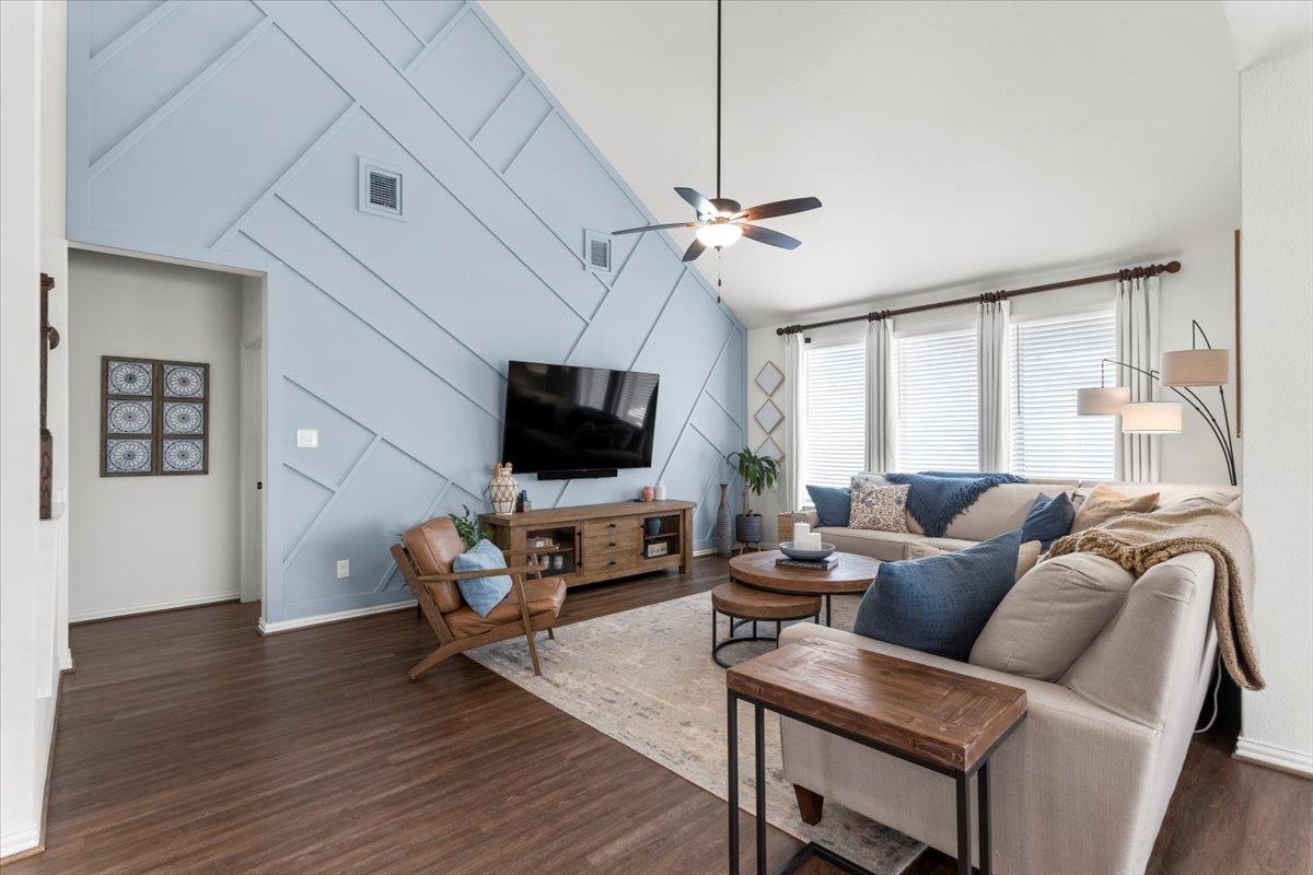 6401 Golden Bough LN, Pflugerville