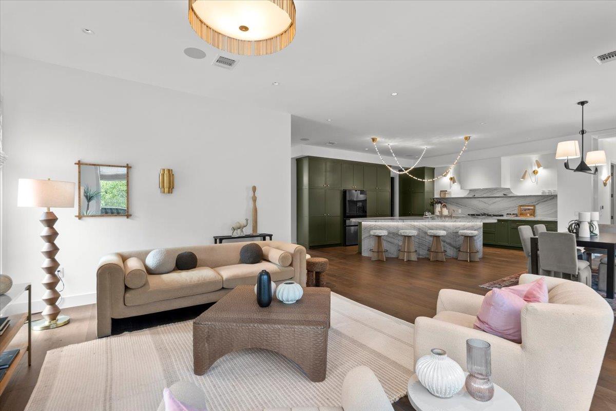 2200 W 9th ST, Austin