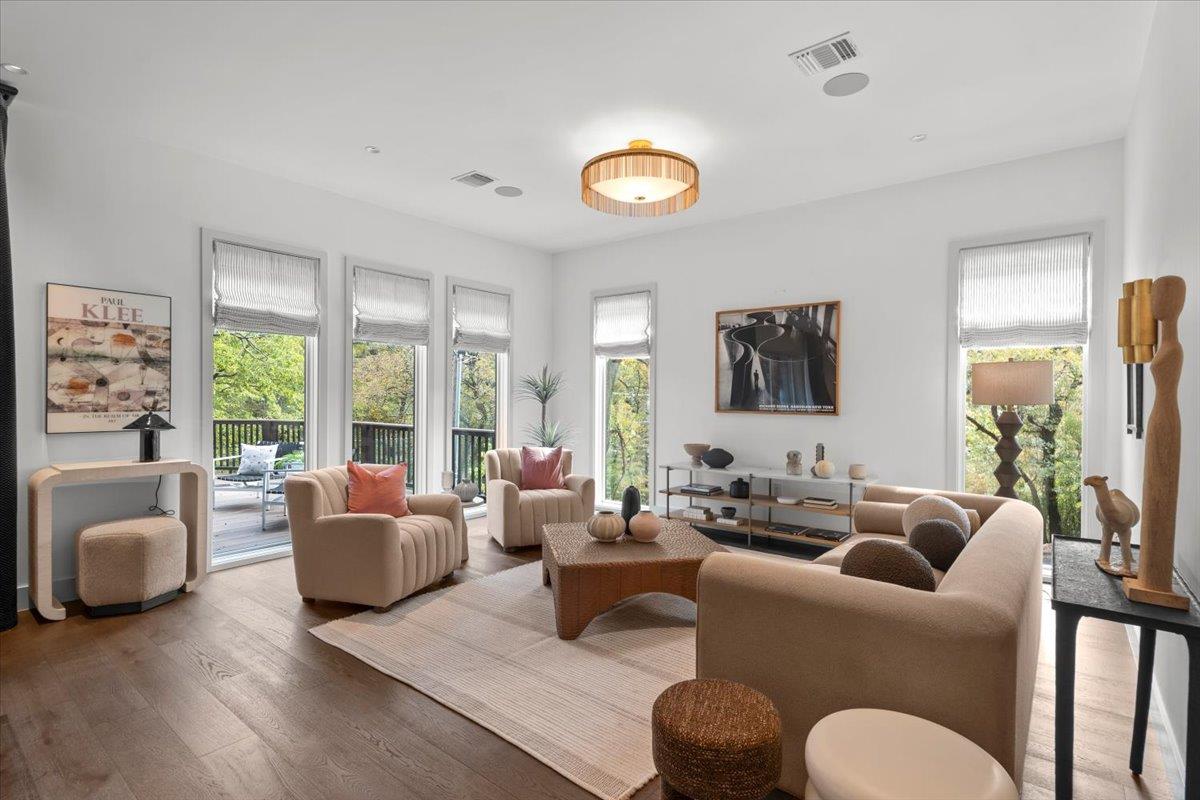 2200 W 9th ST, Austin