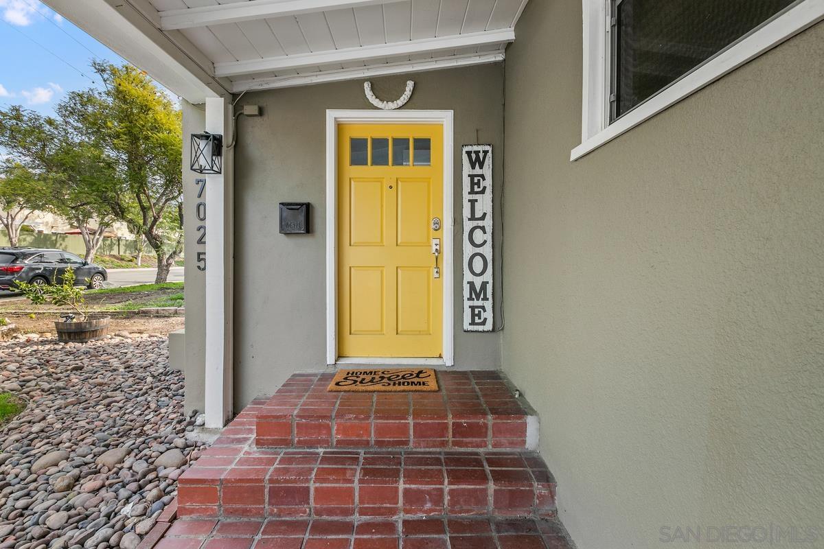 7025 Melody Ln