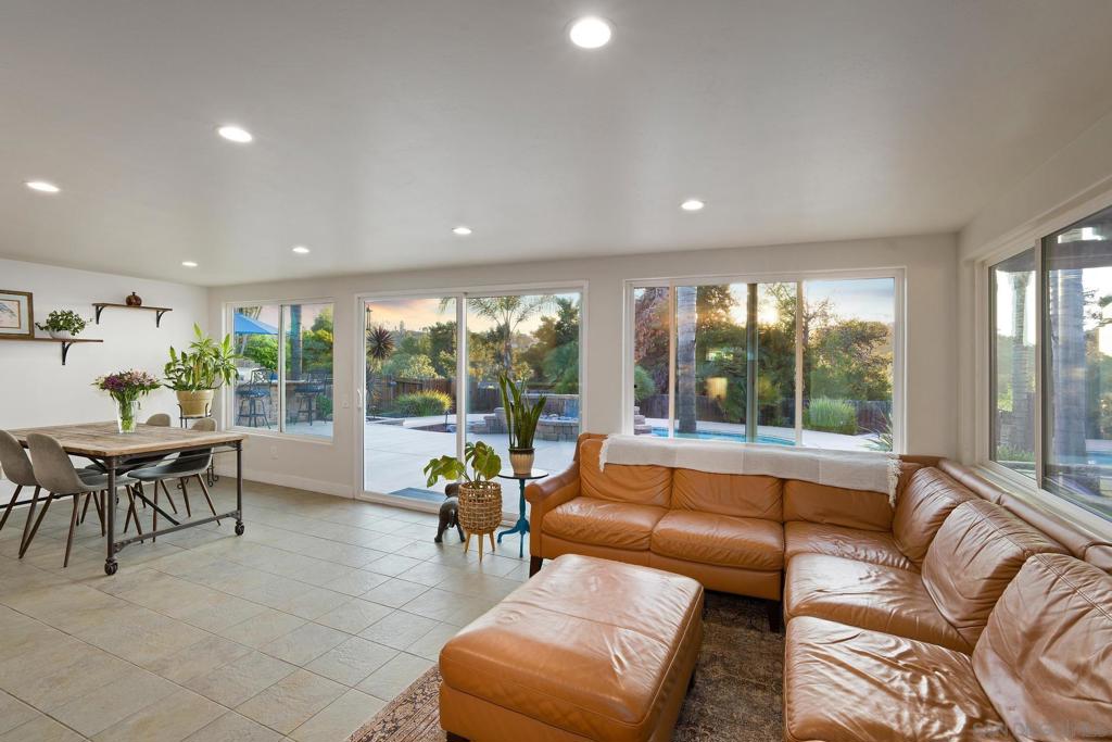 6678 Park Ridge Blvd