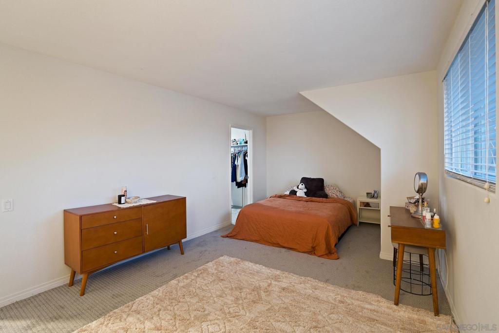 6678 Park Ridge Blvd