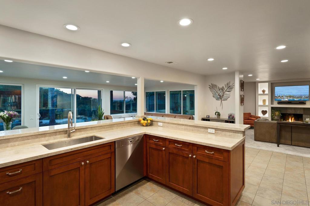 6678 Park Ridge Blvd