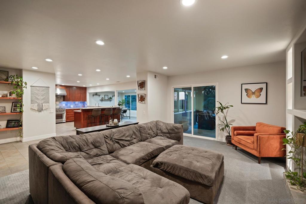 6678 Park Ridge Blvd