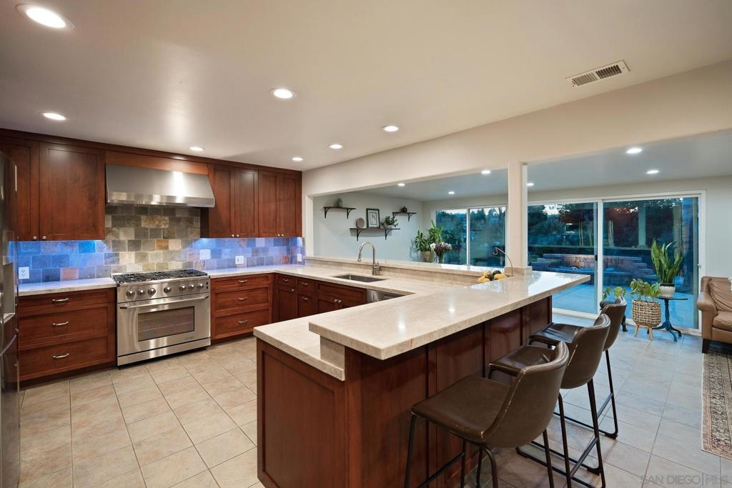 6678 Park Ridge Blvd