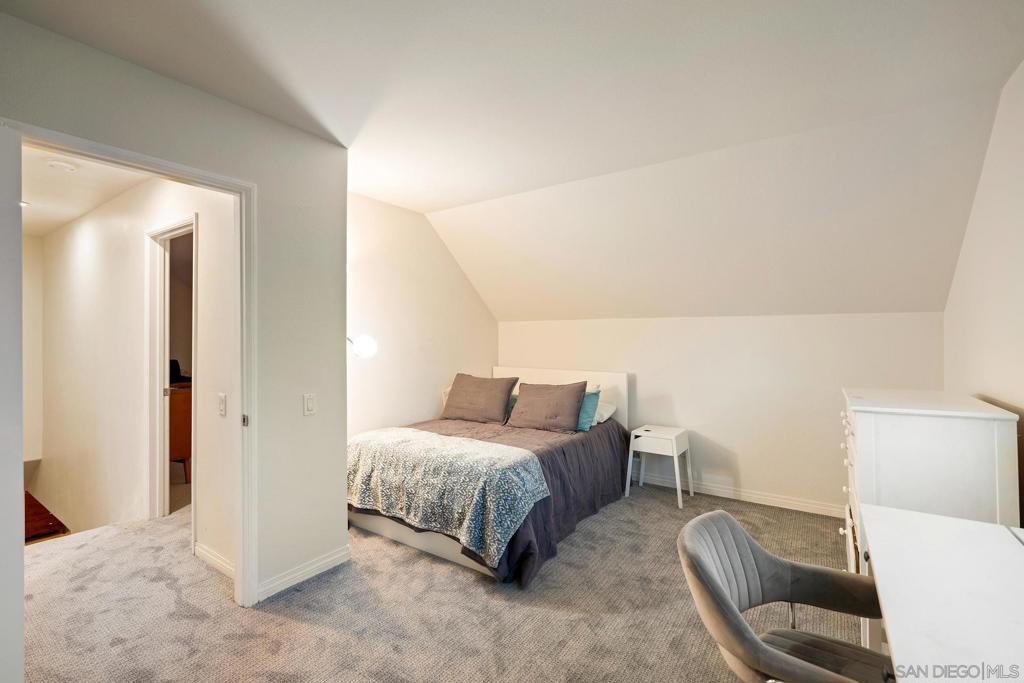 6678 Park Ridge Blvd