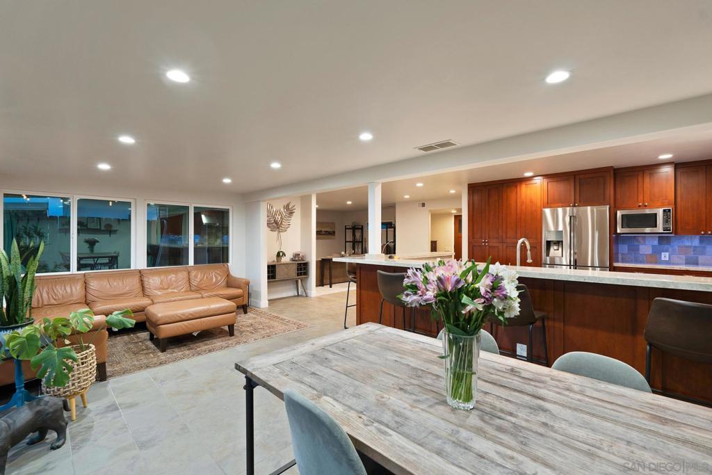 6678 Park Ridge Blvd