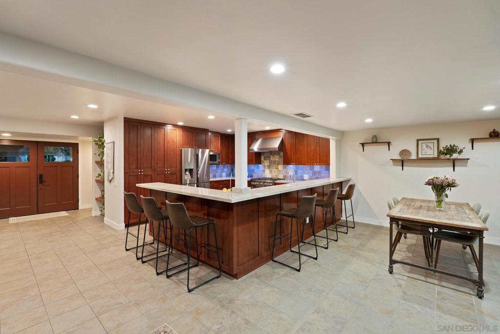 6678 Park Ridge Blvd