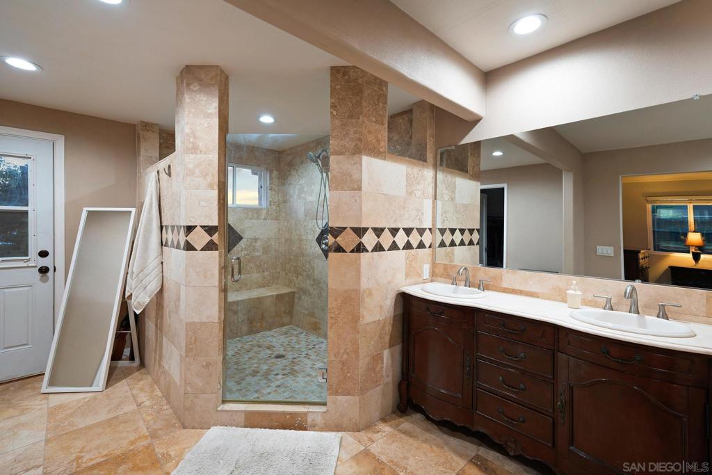 6678 Park Ridge Blvd