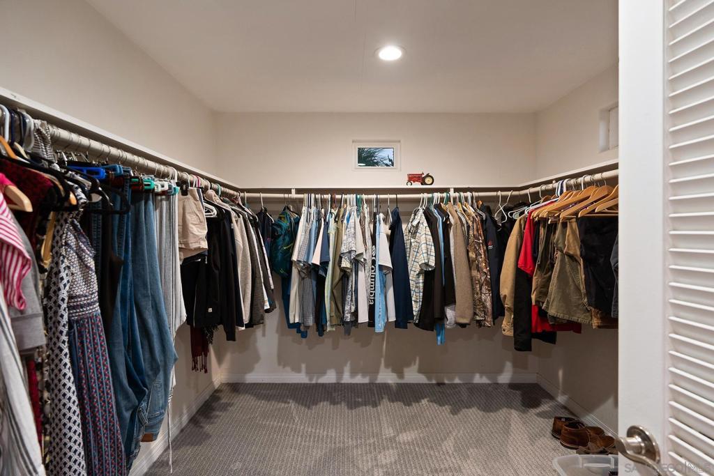 6678 Park Ridge Blvd