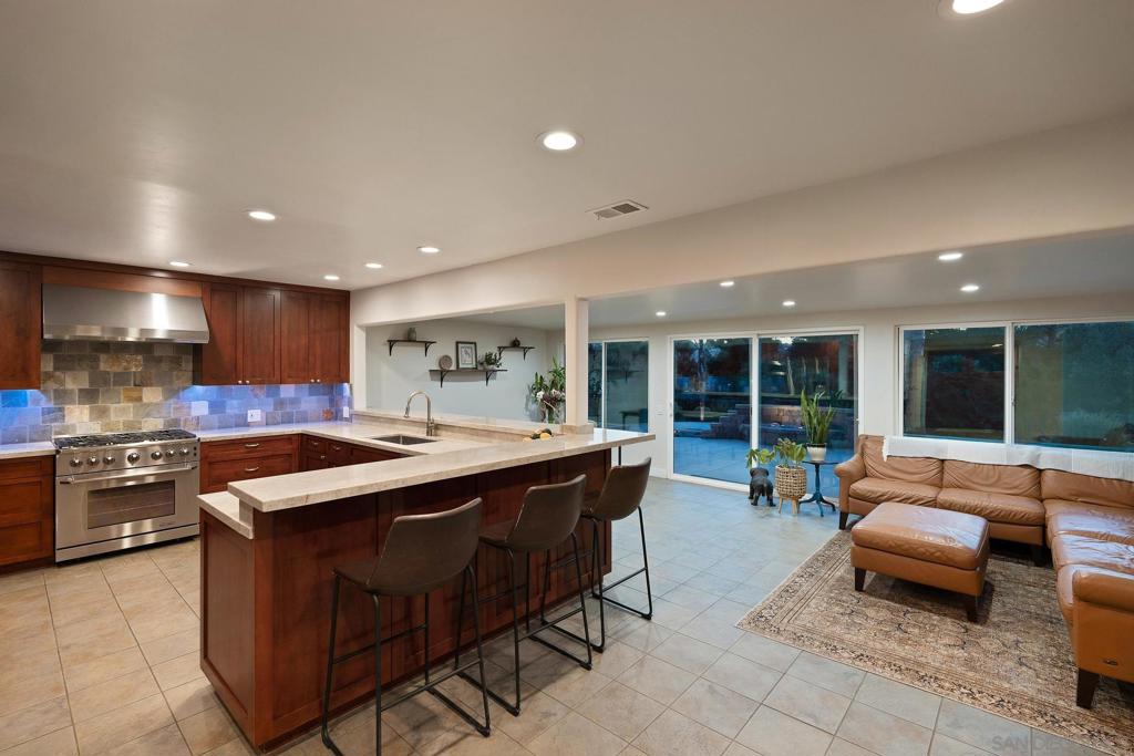 6678 Park Ridge Blvd