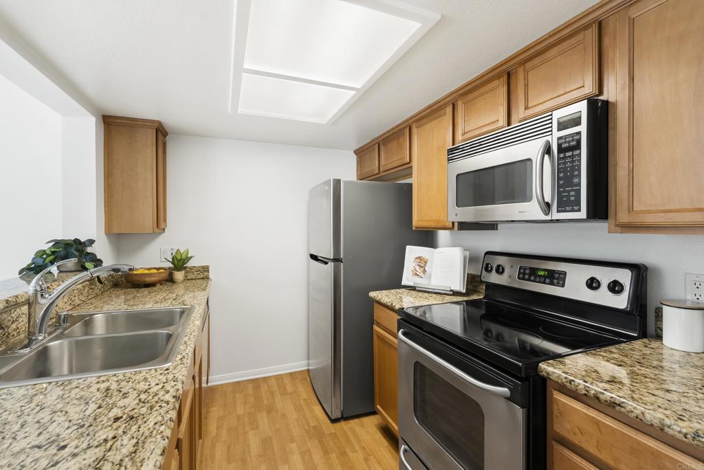 14936 Avenida Venusto 12