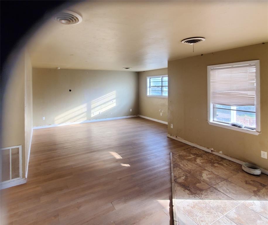 23615 Johnson Avenue