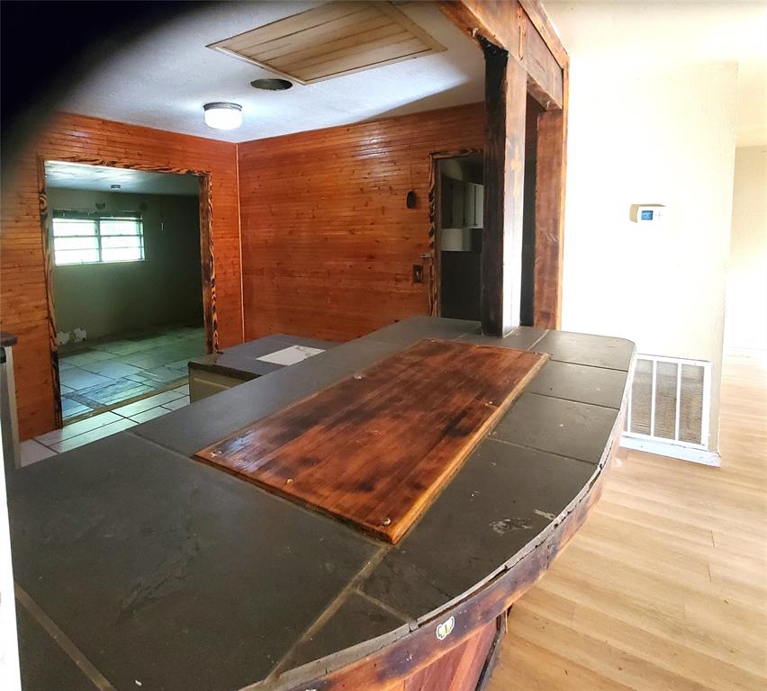 23615 Johnson Avenue