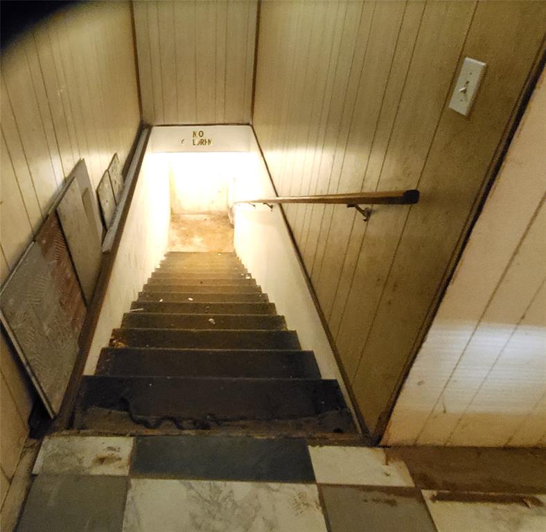 23615 Johnson Avenue