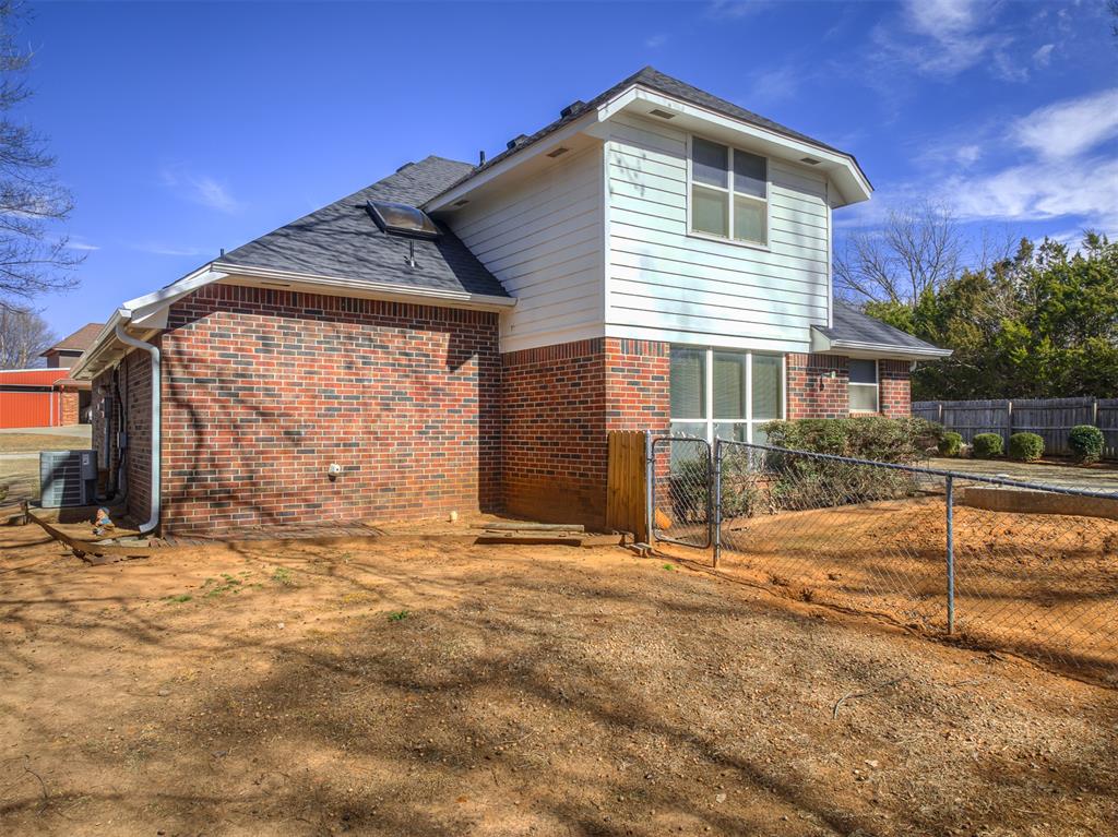 906 Woodbrook Drive
