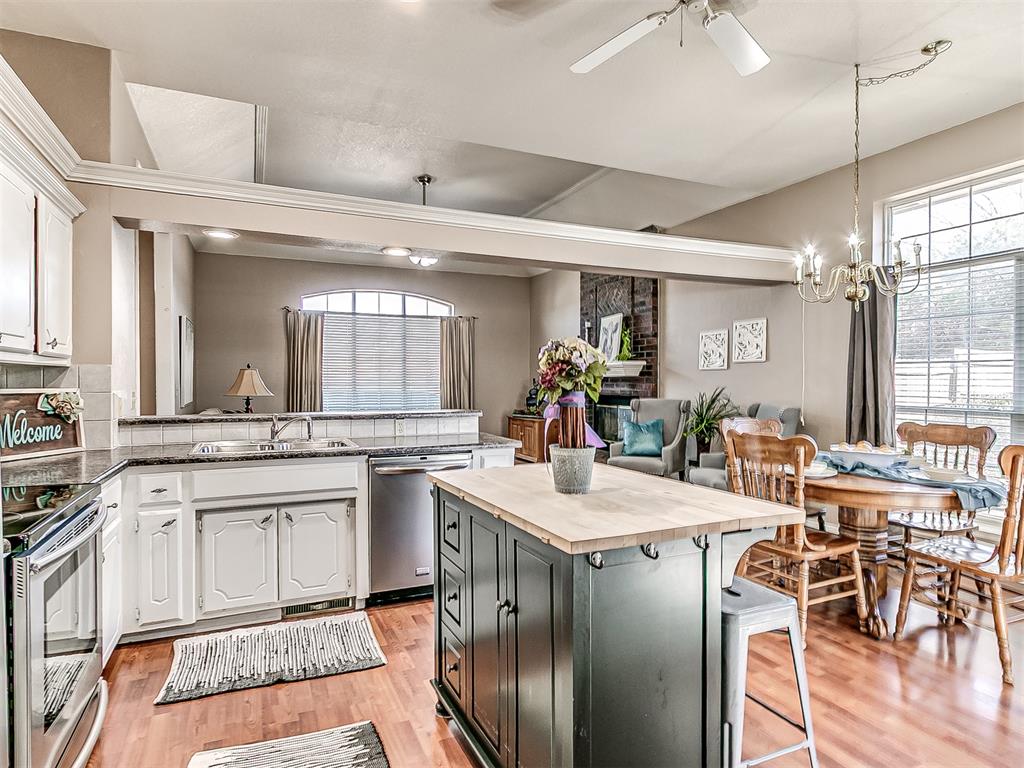 906 Woodbrook Drive