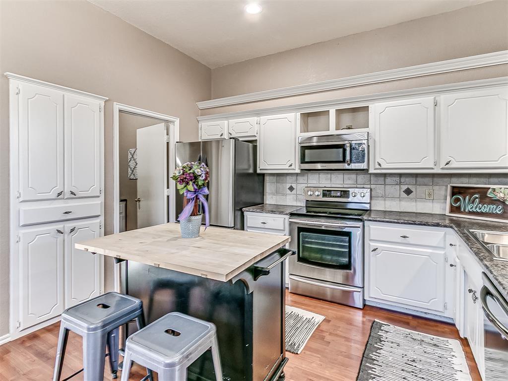 906 Woodbrook Drive