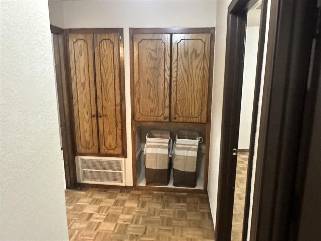 2131 Lonnie Lane