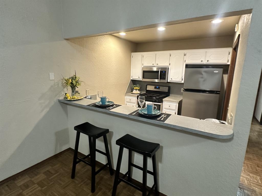 2131 Lonnie Lane