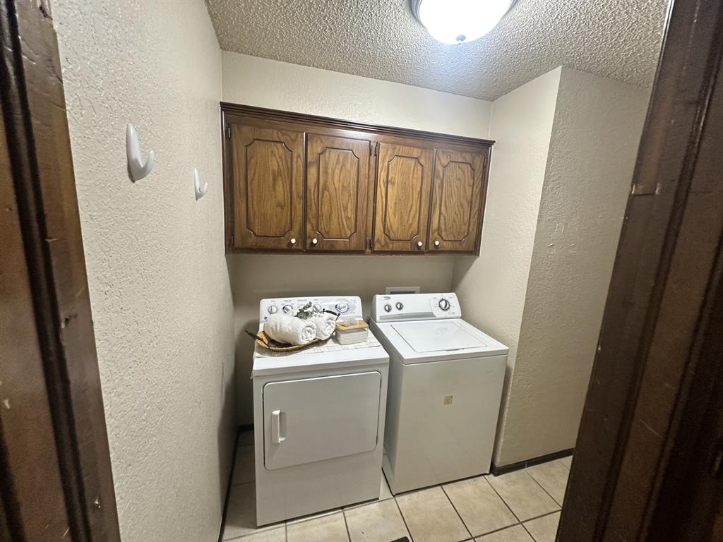 2131 Lonnie Lane