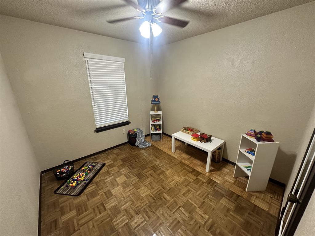 2131 Lonnie Lane