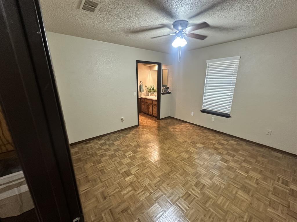 2131 Lonnie Lane