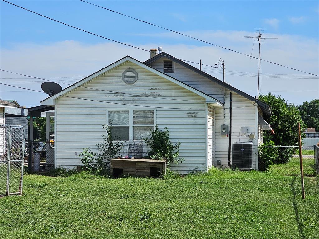 115 W Ash Street