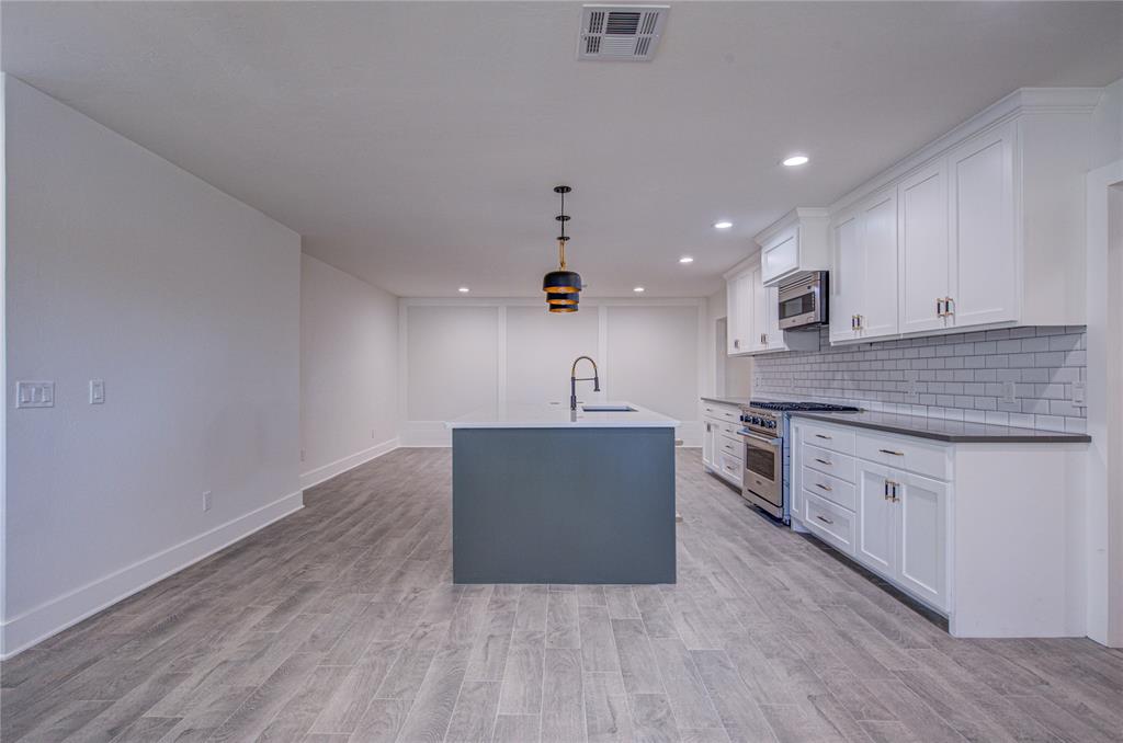 515 W Jackson Street
