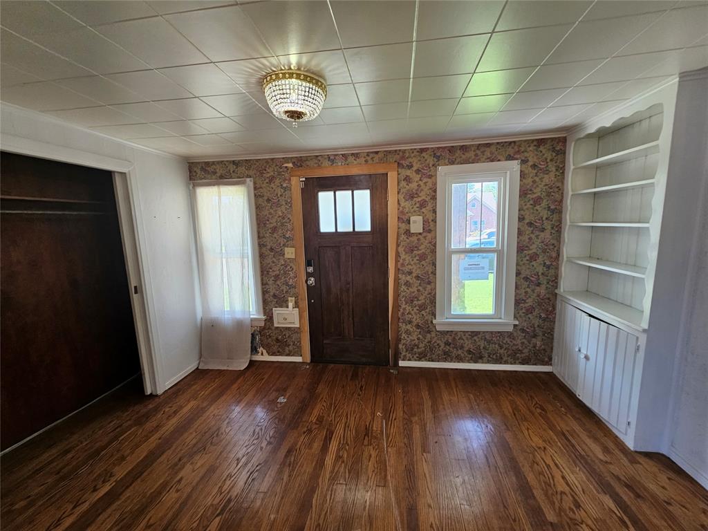125 W Midland Street