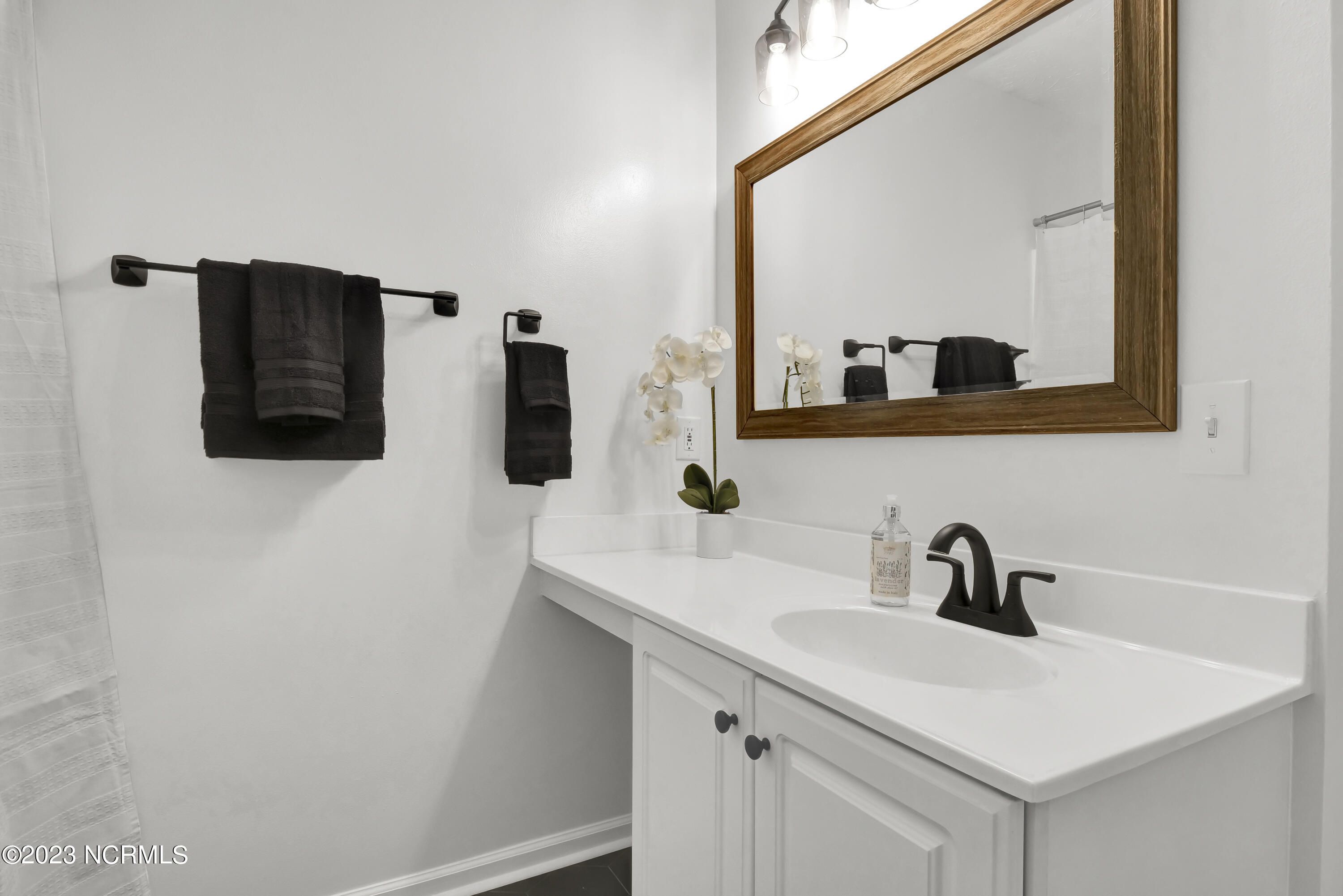 338 Emerald Cove Court Unit: 11