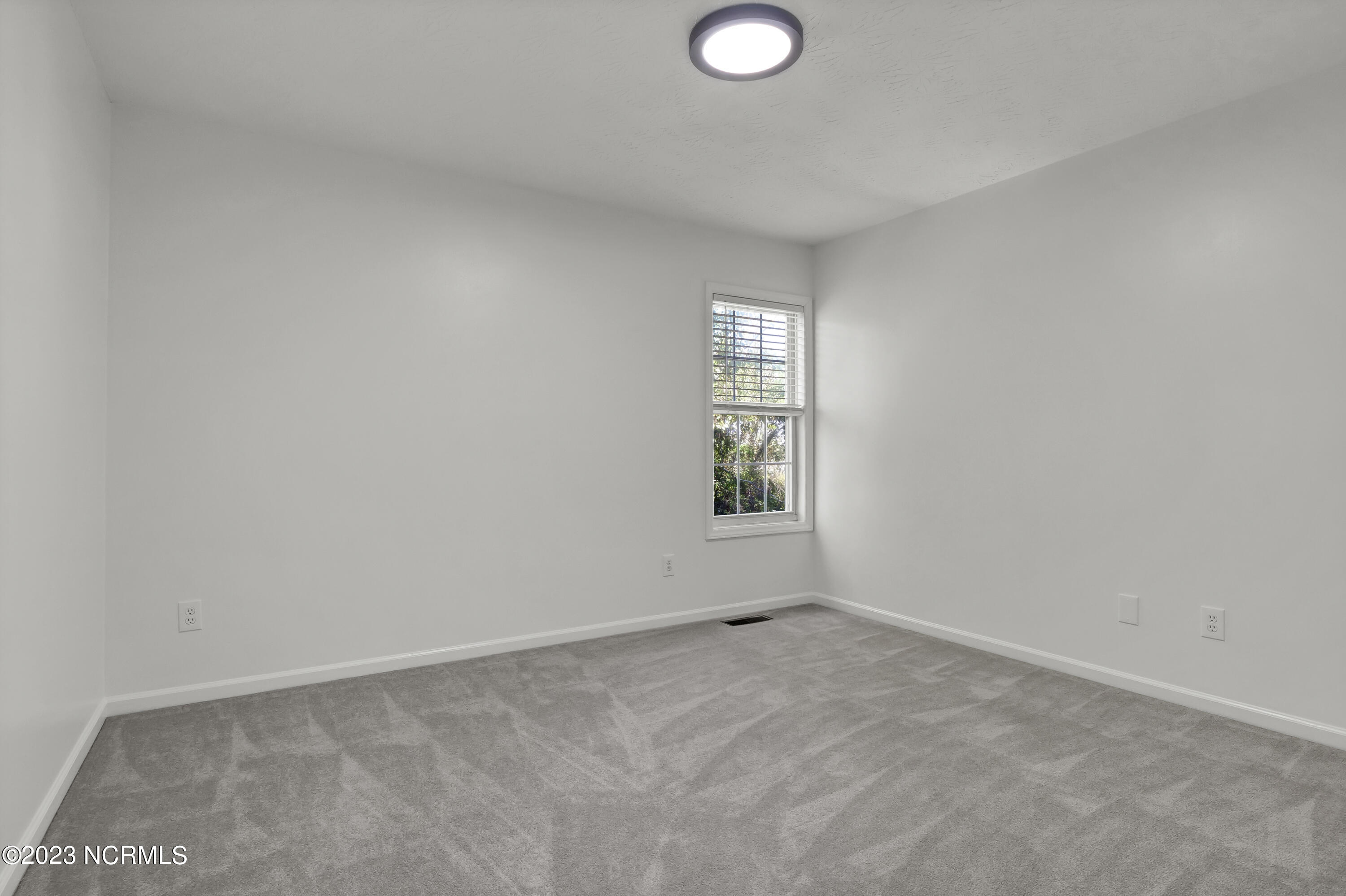 338 Emerald Cove Court Unit: 11