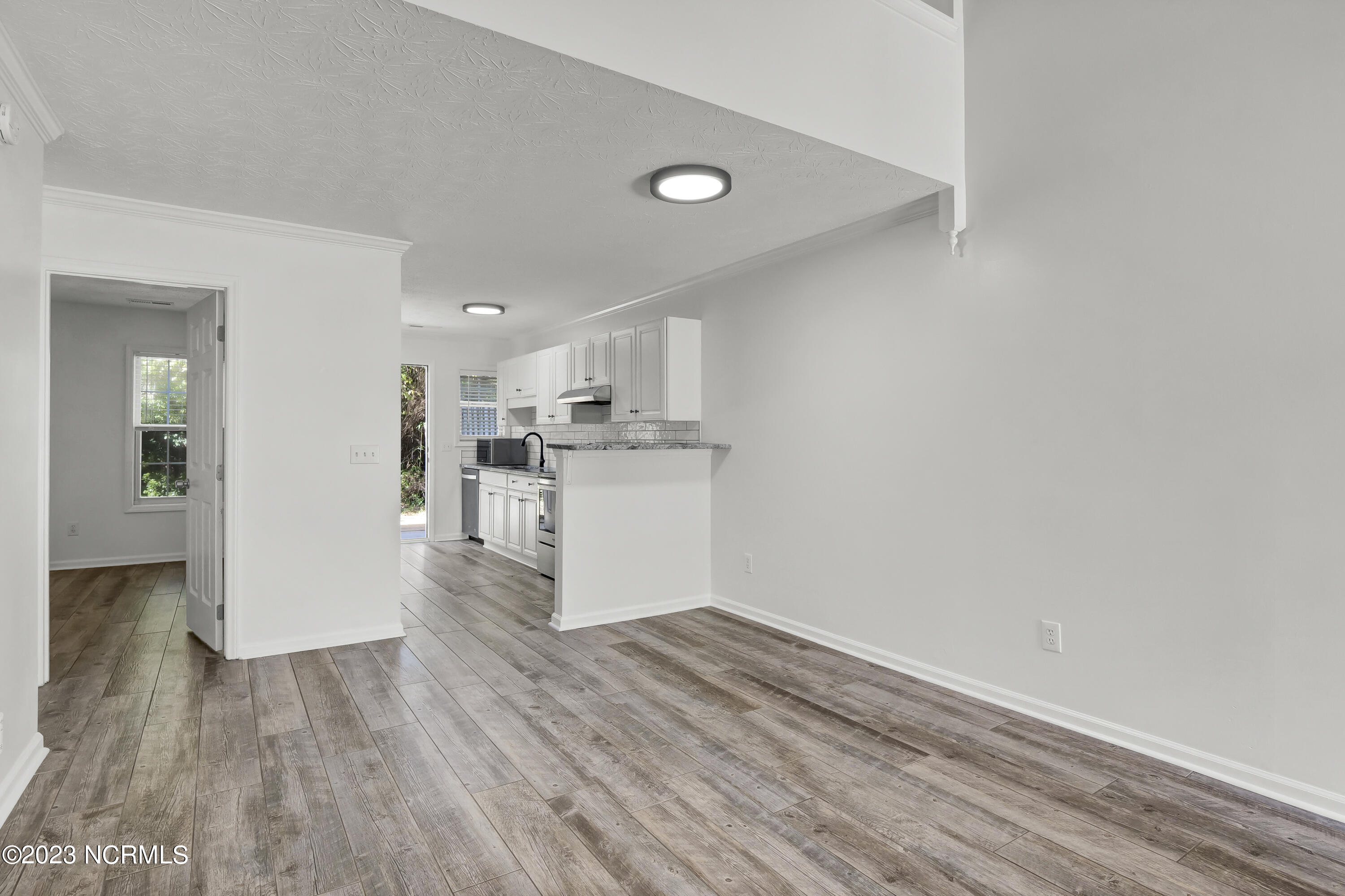 338 Emerald Cove Court Unit: 11