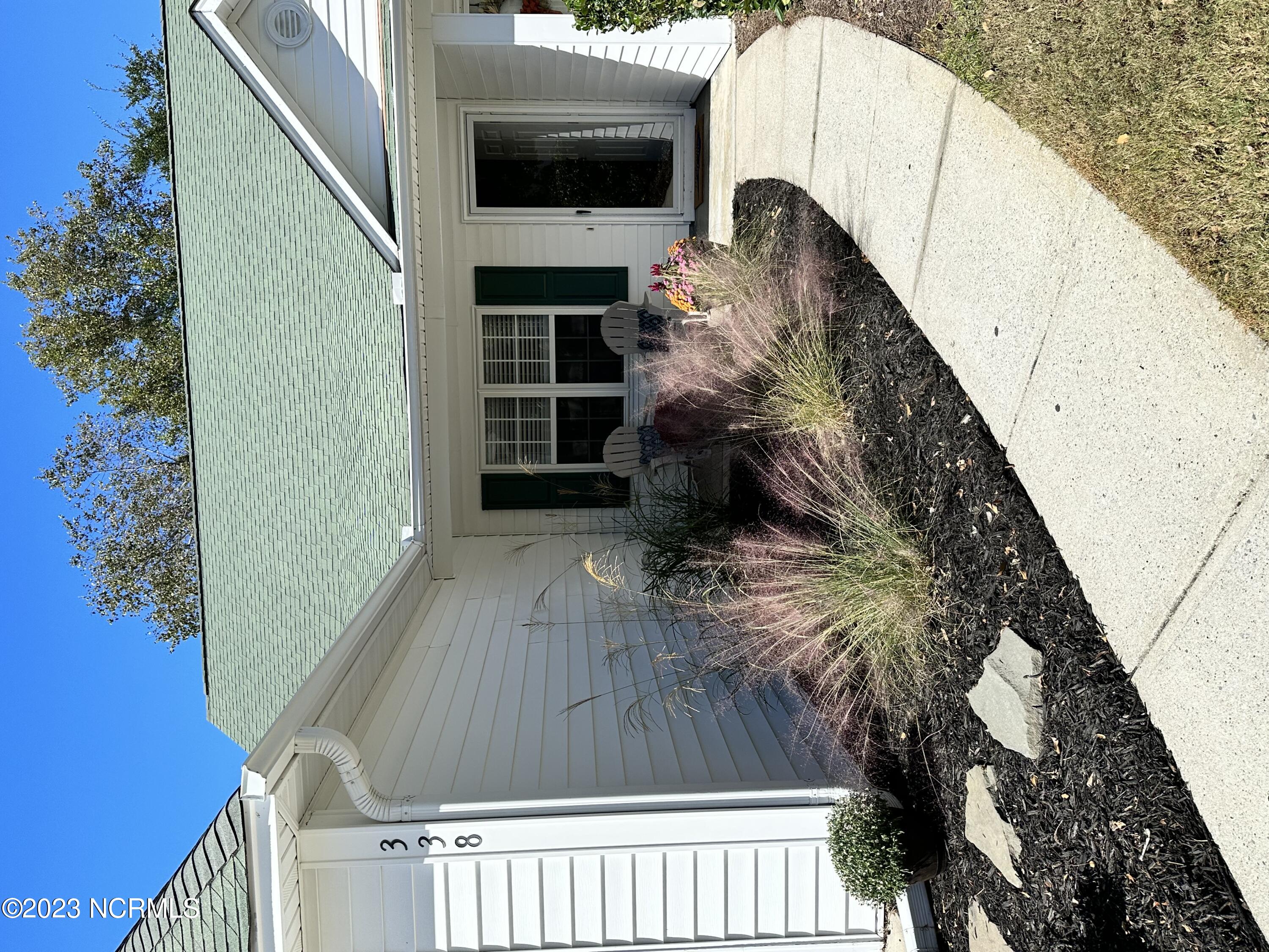 338 Emerald Cove Court Unit: 11