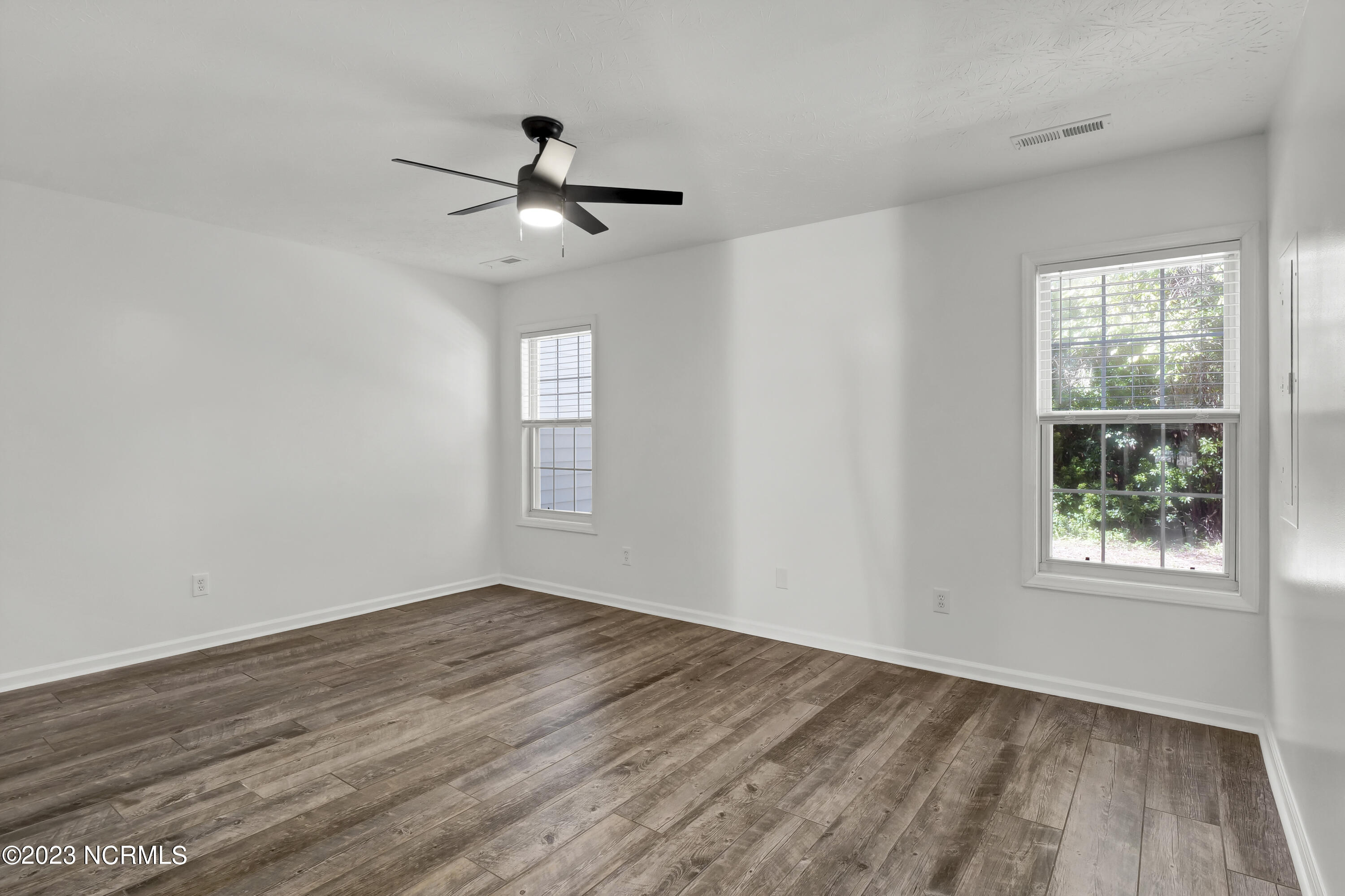 338 Emerald Cove Court Unit: 11