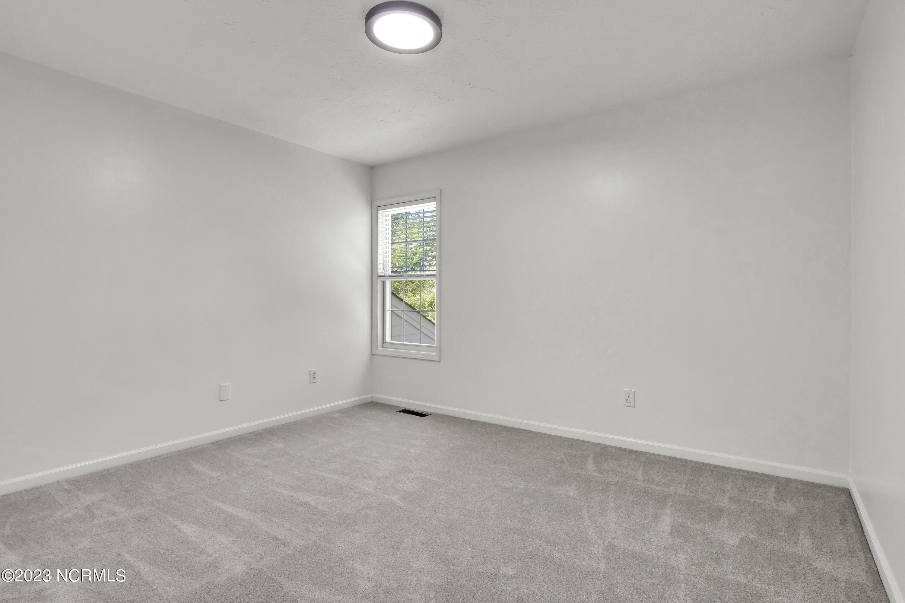 338 Emerald Cove Court Unit: 11