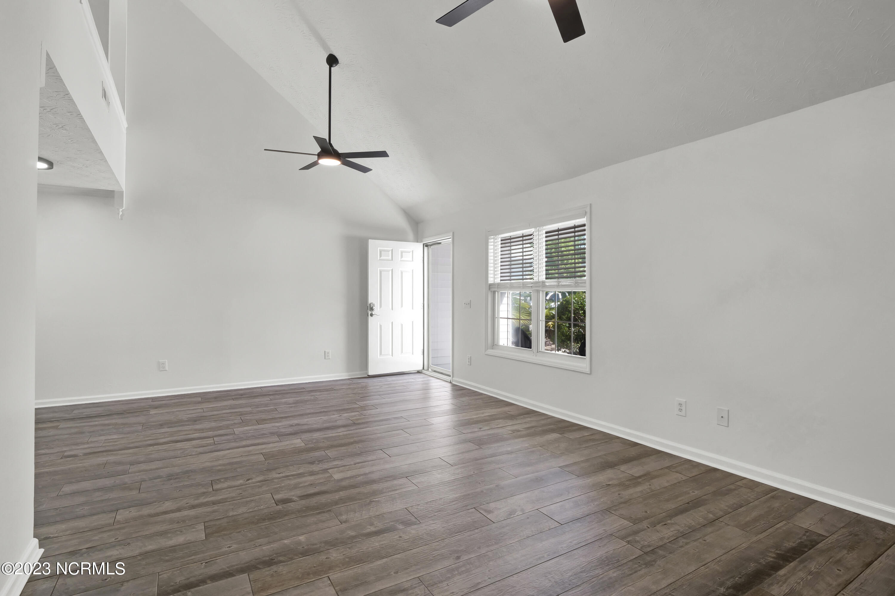 338 Emerald Cove Court Unit: 11