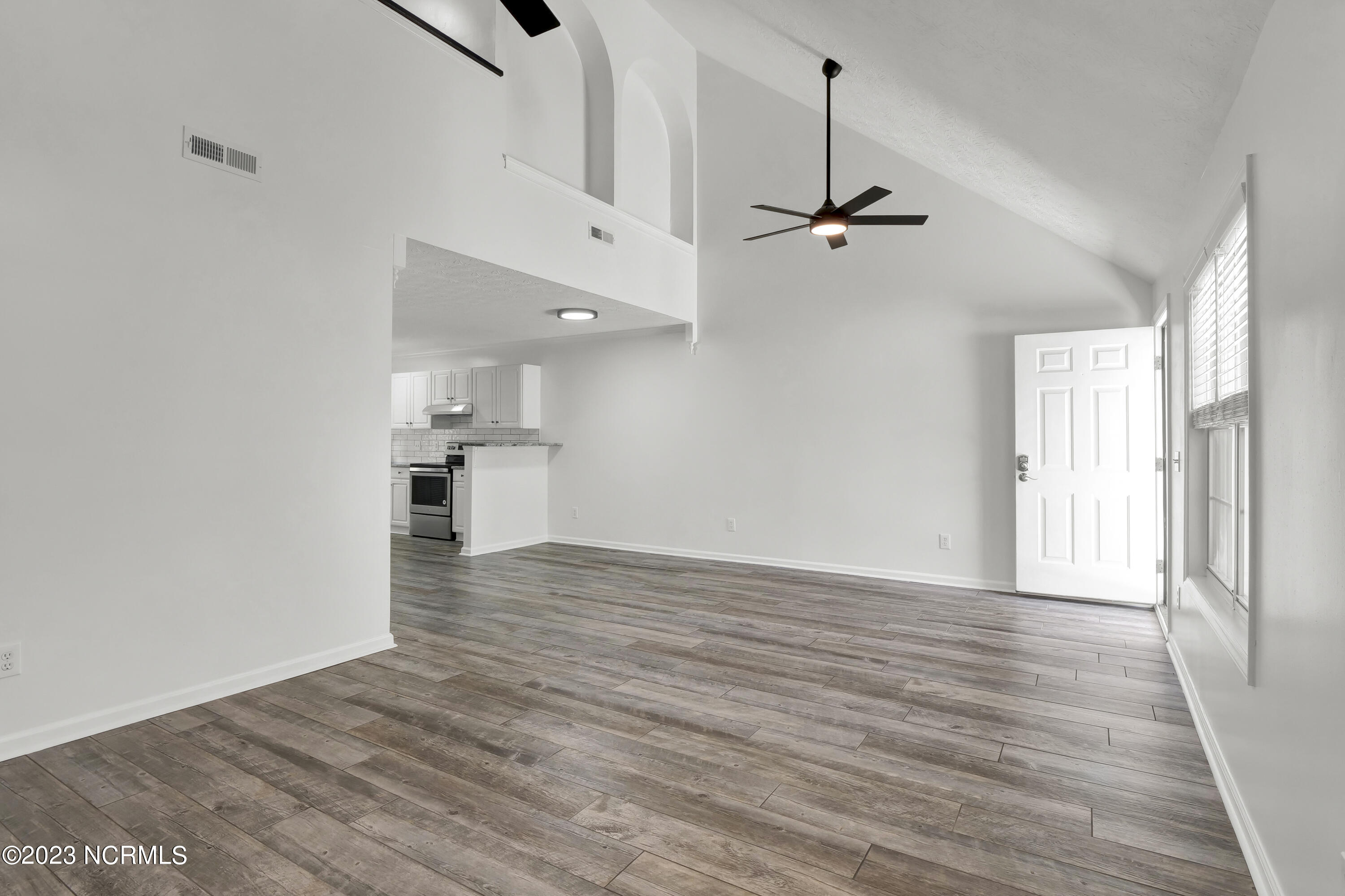 338 Emerald Cove Court Unit: 11