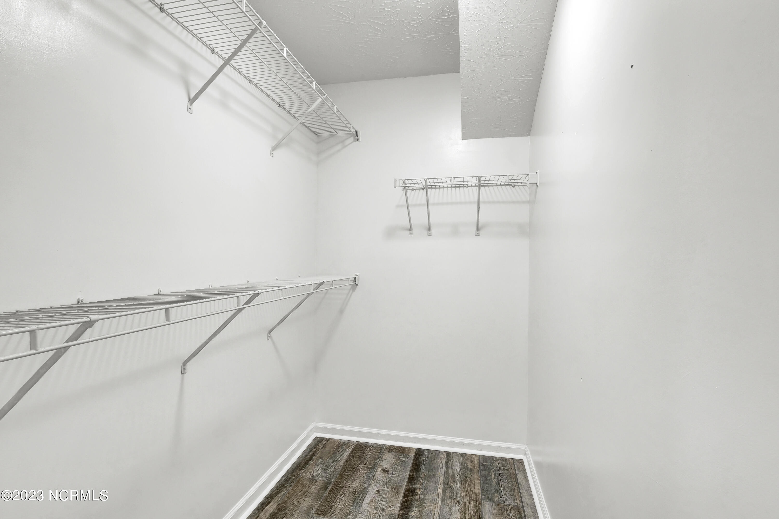 338 Emerald Cove Court Unit: 11