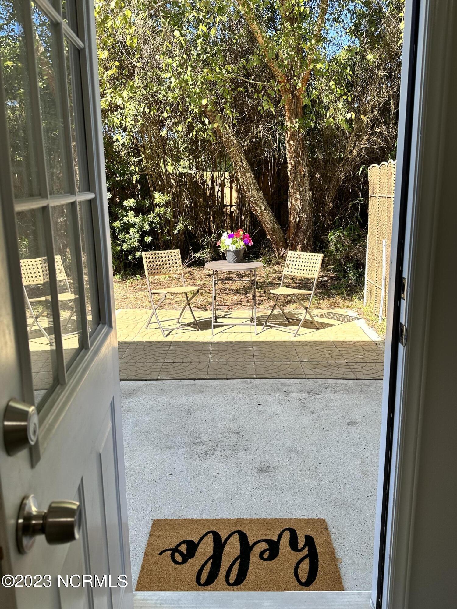 338 Emerald Cove Court Unit: 11