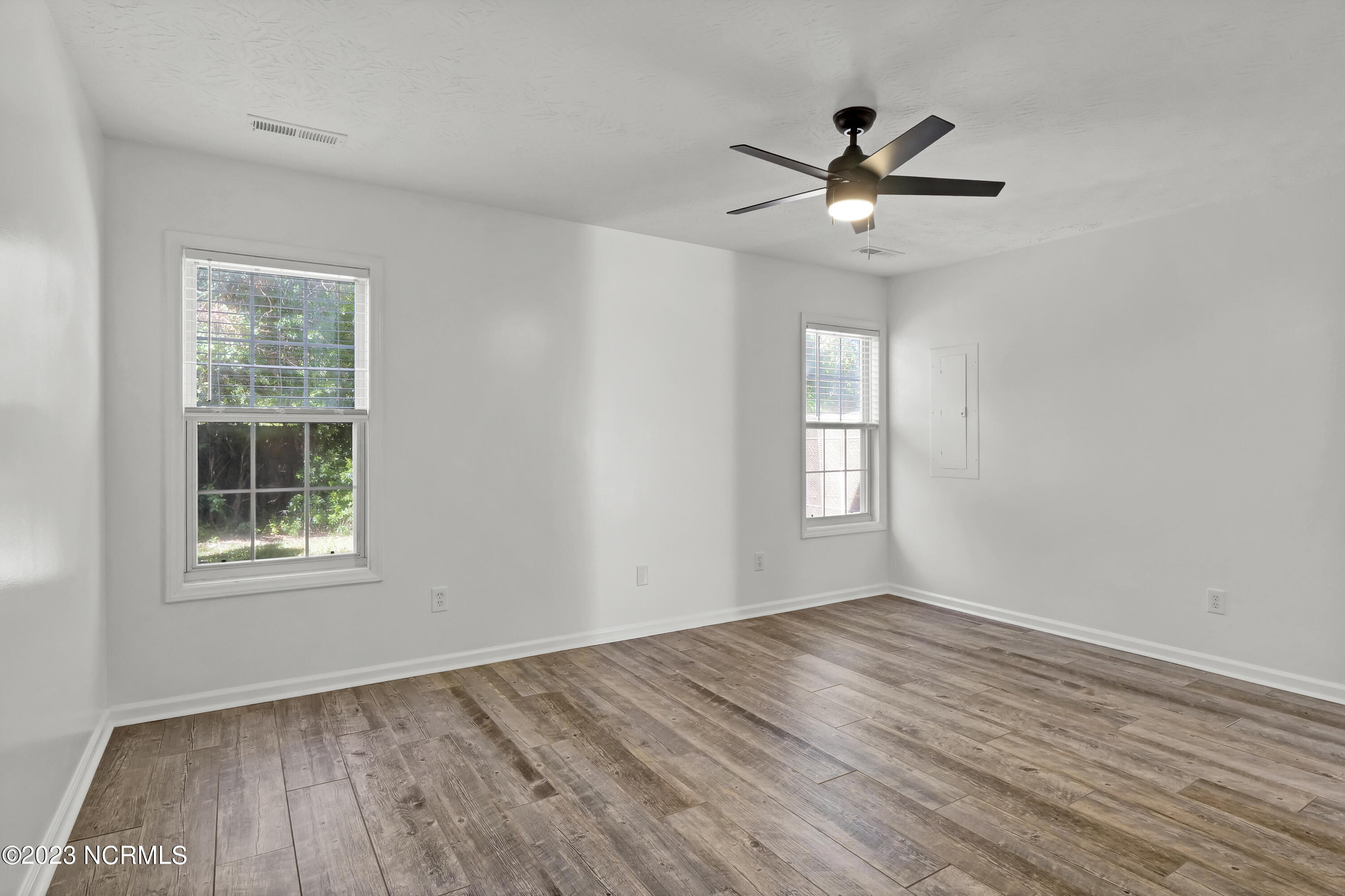 338 Emerald Cove Court Unit: 11